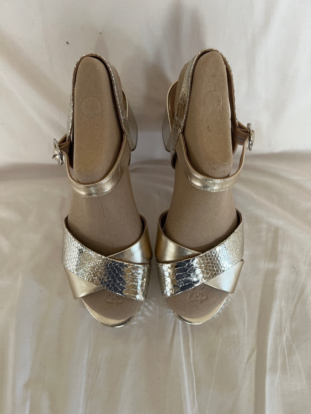 Aerosoles Gold Metallic Women’s Sandals with Ankle Strap COMFORT AND STYLE!